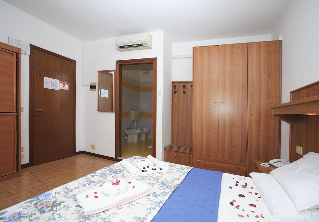 Hotel Aspe Bibione Buitenkant foto
