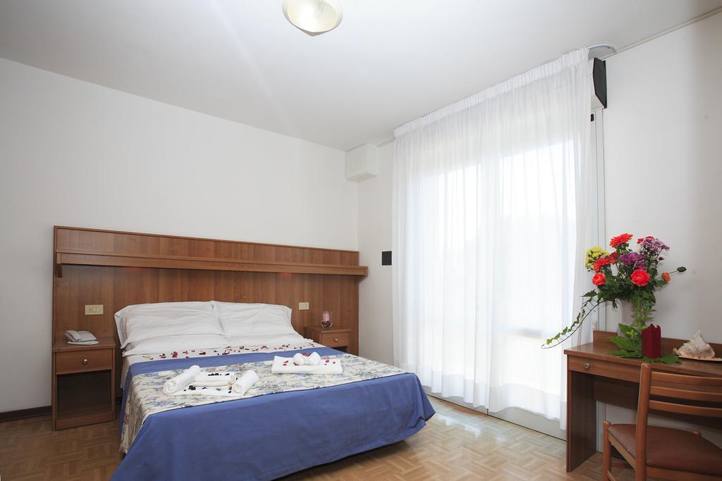 Hotel Aspe Bibione Buitenkant foto